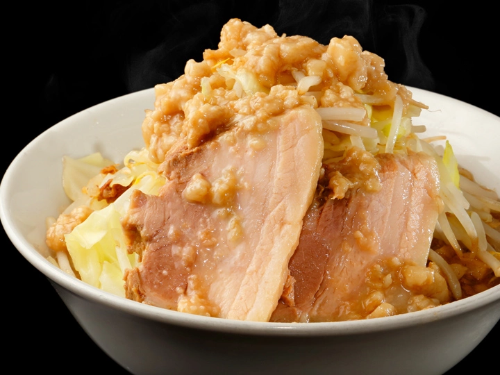 バカ増しの里 ジャンクラーメン じおん 醤油ラーメン