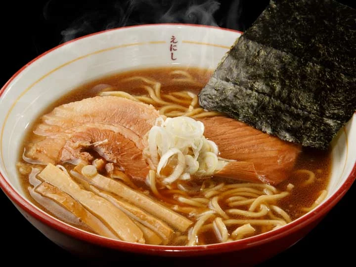戸越らーめん えにし 醤油ラーメン