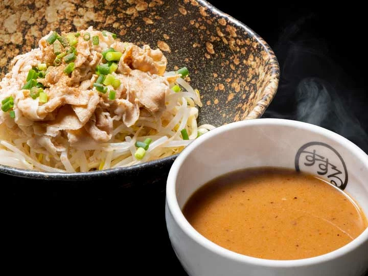 麺やすする シビカラ肉のせつけ麺
