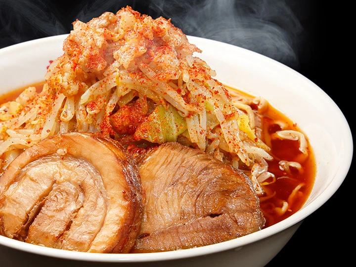 麺屋桐龍 辛いらーめん（豚2枚）