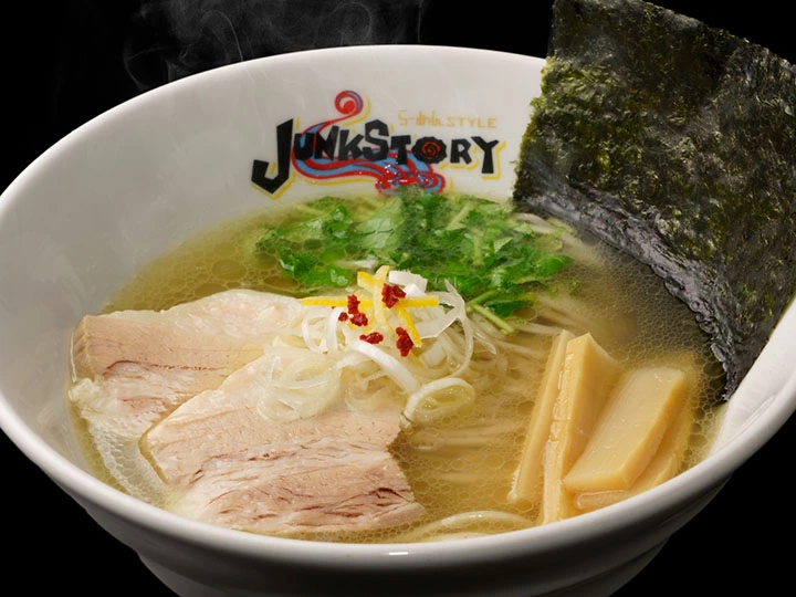 らーめんstyle JUNK STORY 〜地鶏とハマグリの極上だし〜塩のキラメキ