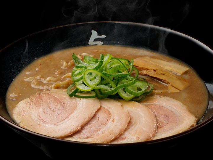 らーめん与七 とんこつラーメン