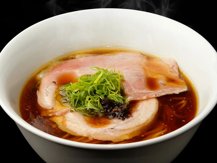 Japanese Soba Noodles 蔦 しょうゆらぁめん