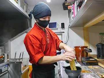 麺屋周郷 店主 周郷 寿克