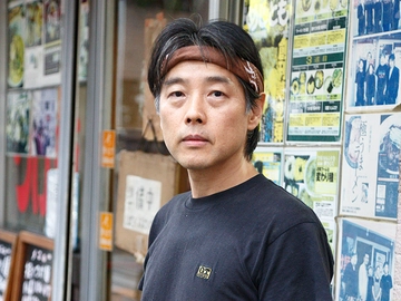 桃天花 店主 飯岡　伸介
