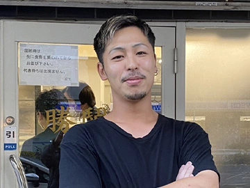 横濱家系ラーメン 勝鬨家 店主 高坂 太一 副店長