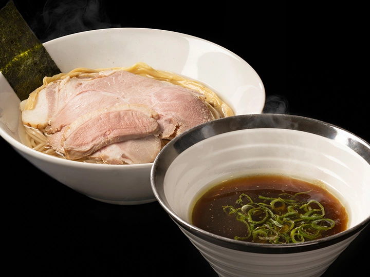 淡麗拉麺 己巳 鴨×鶏×豚出汁 昆布水つけ麺醤油