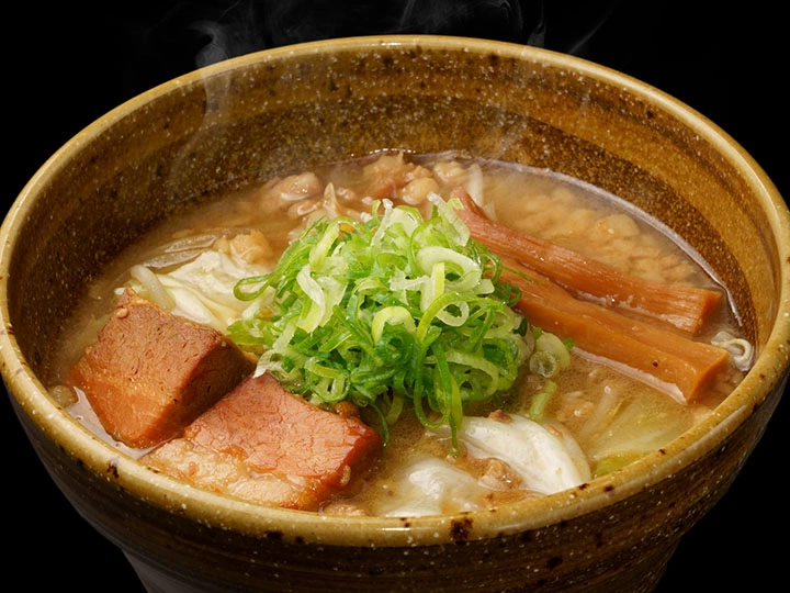 麺処まるはBEYOND 背脂味噌ラーメン