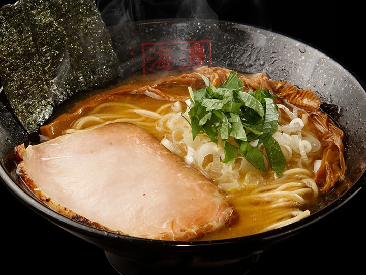 濃麺海月 鶏濃麺（醤油）