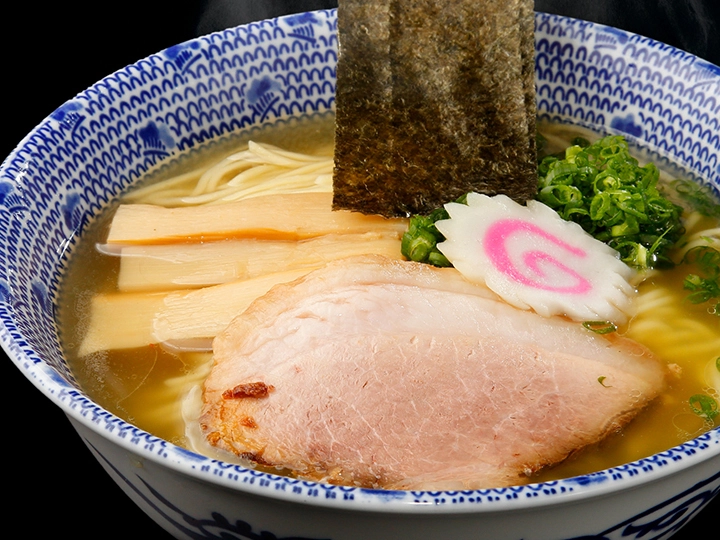らーめん侘助 塩ラーメン（追い出汁パック付き）