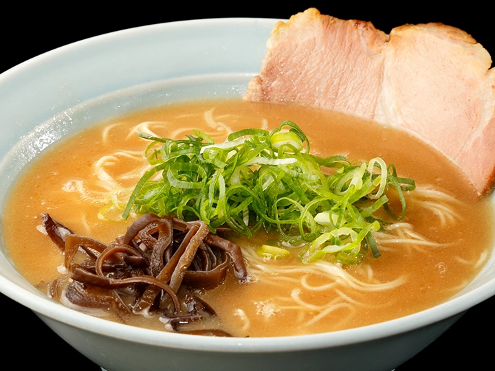 博多とんこつ真咲雄（まさお） のうとん(替玉付き)