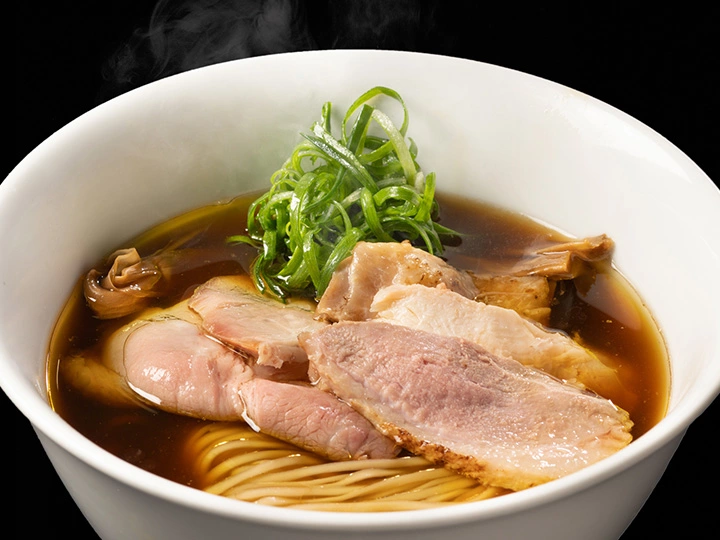 カネキッチンヌードル チャーシュー醤油らぁめん