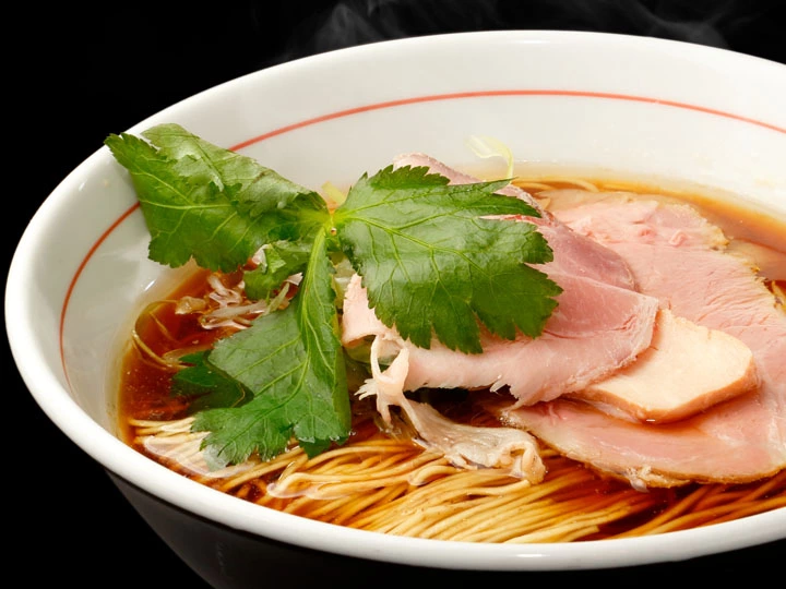 八咫烏 ラーメン（黒）